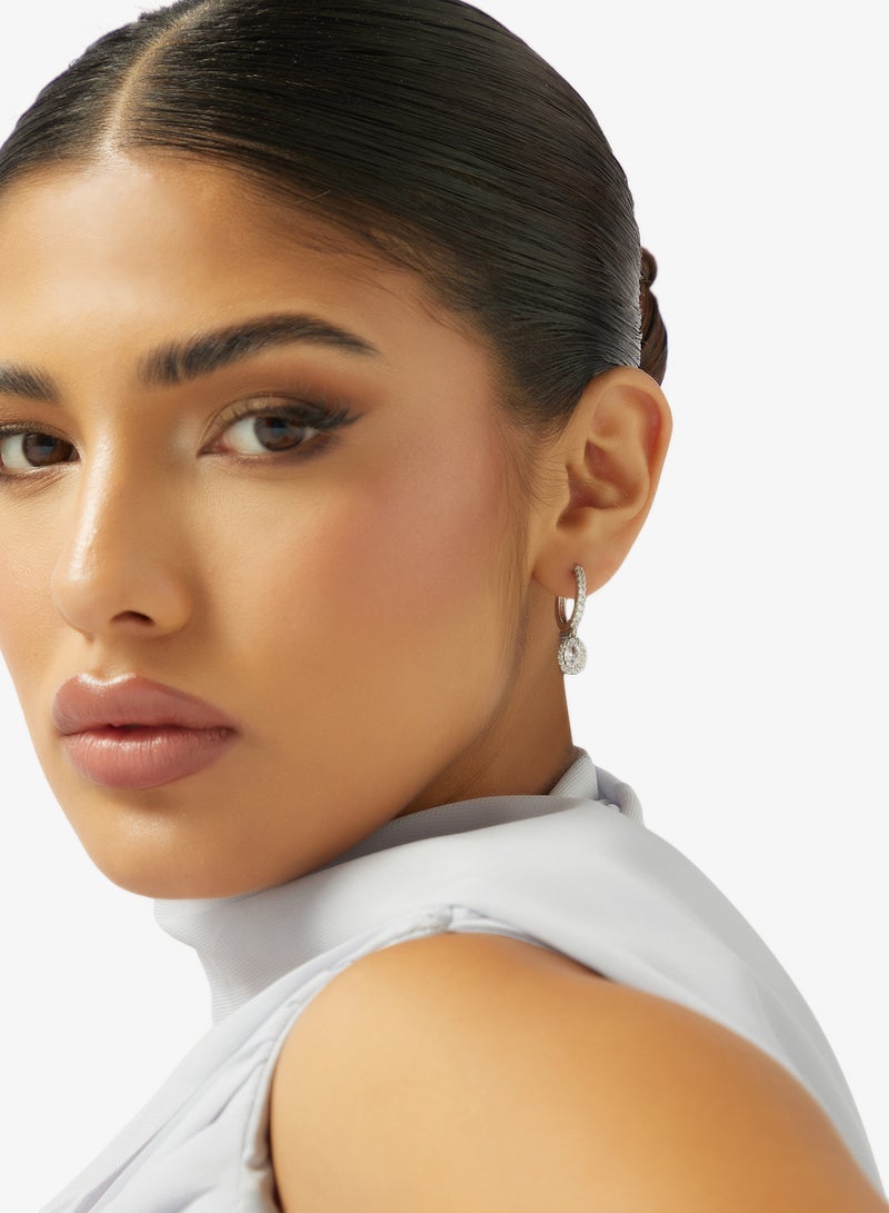 ايلا أقراط فضية مزينة بالكريستال بتفاصيل دقيقة وحلقات صغيرة - Image 3